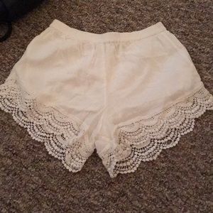 white lace shorts